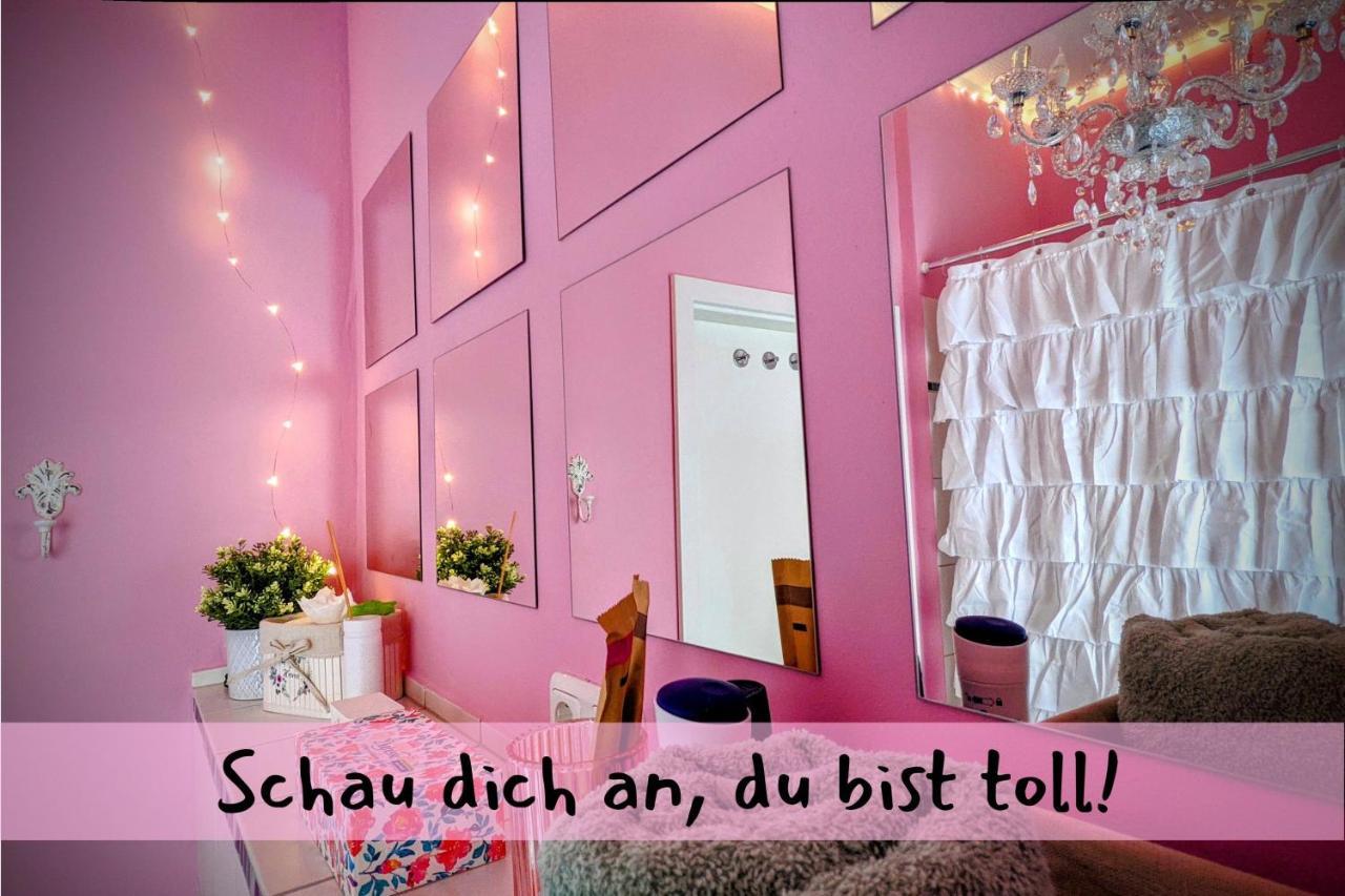Marie Antoinette - Reise in die Vergangenheit Uelzen Exterior foto
